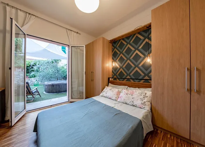 H11 Country Lux - - Garden